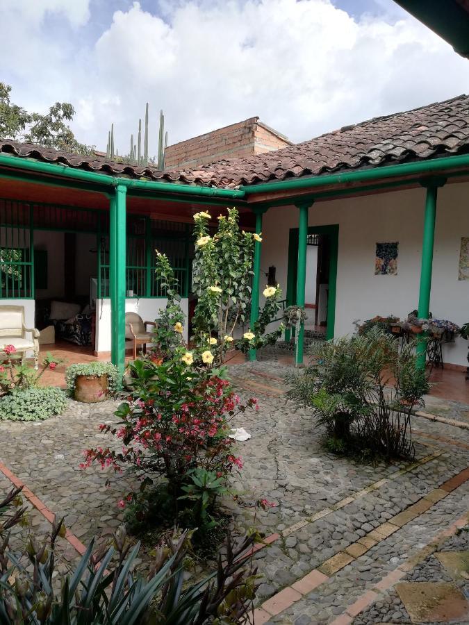 Hotel Luzart Jardín Exterior foto