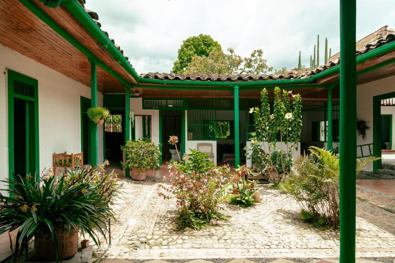 Hotel Luzart Jardín Exterior foto
